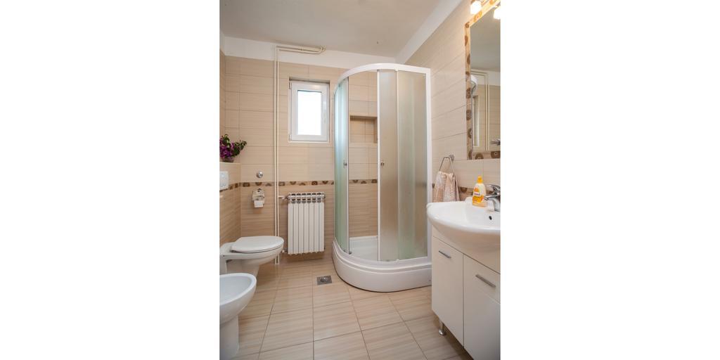 Apartment Nevia Макарська Номер фото