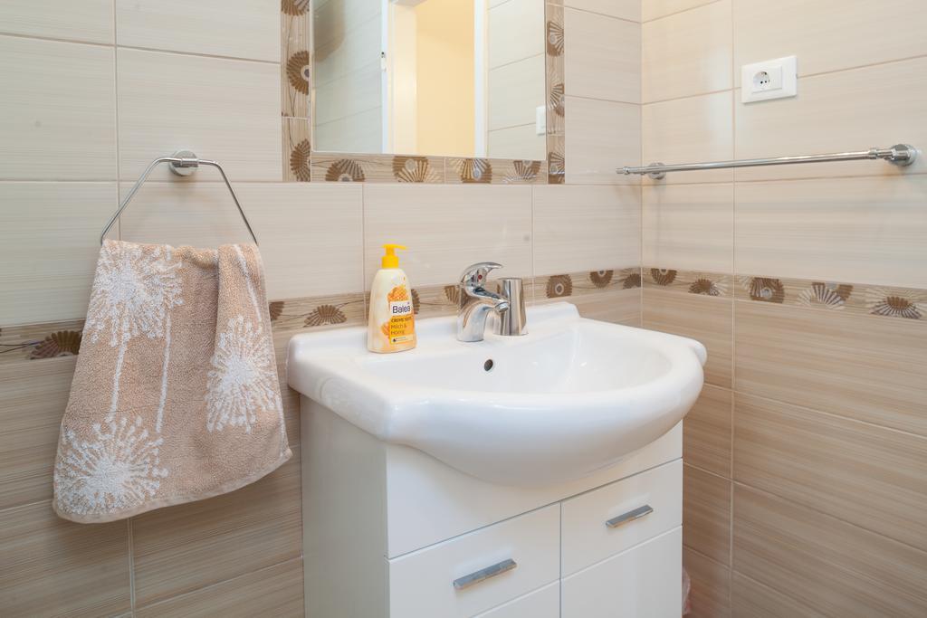 Apartment Nevia Макарська Номер фото